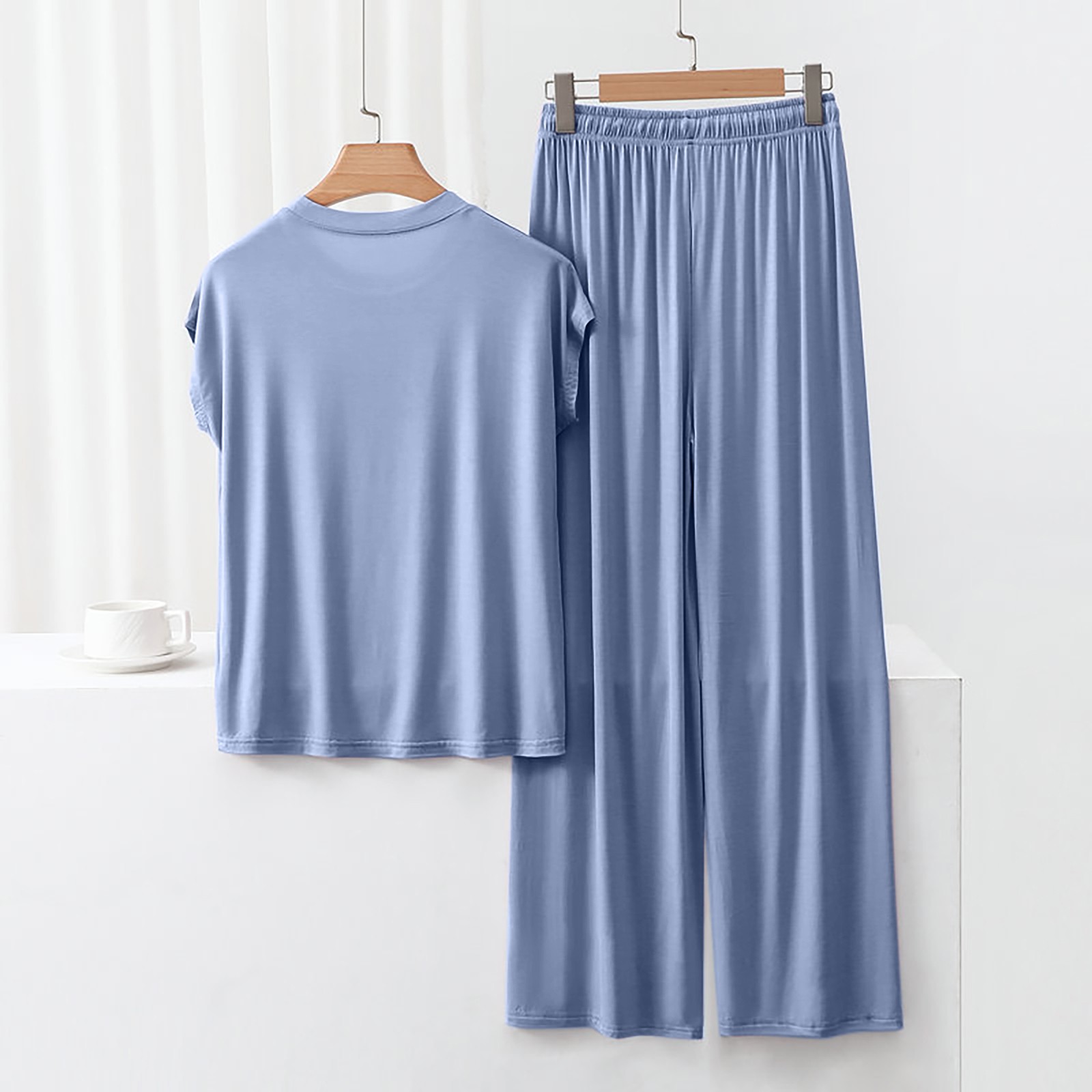 thumbnail image 4 of Conjunto de pijama holgado para mujer: camiseta de manga corta y pantalones con cordón, poliéster y spandex, para todas las estaciones, tallas M-XXL., 4 of 7